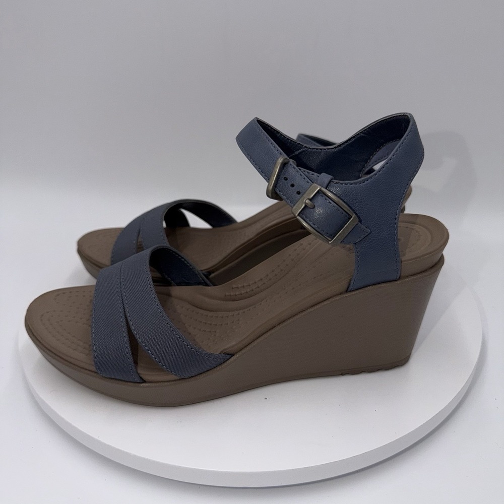 Crocs Leigh II Cross Strap Ankle Wedge Sandals Blue Canvas Womens 8 Comfort